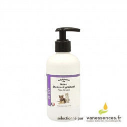 Shampoing pour chien peau sensible. 250ml. Formule naturelle. Fabriqué en France.